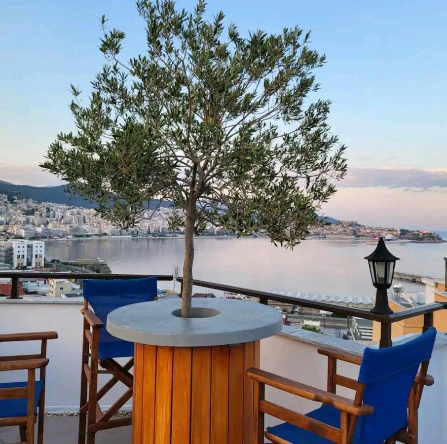 Kouros Kalamitsa Apartment Kavala Exterior foto